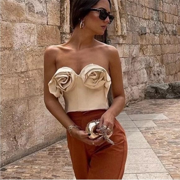 Zara Tops - Zara 3D flowers rosebuds Cream Strapless corset crop Top